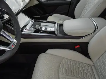 AUDI RS Q8 4.0 TFSI quattro Pano Virtuell LED