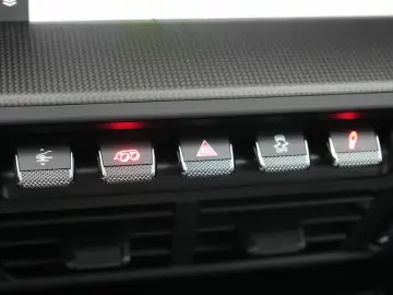 Porsche 992 Carrera 4 GTS LIFT 360 BOSE MATRIX