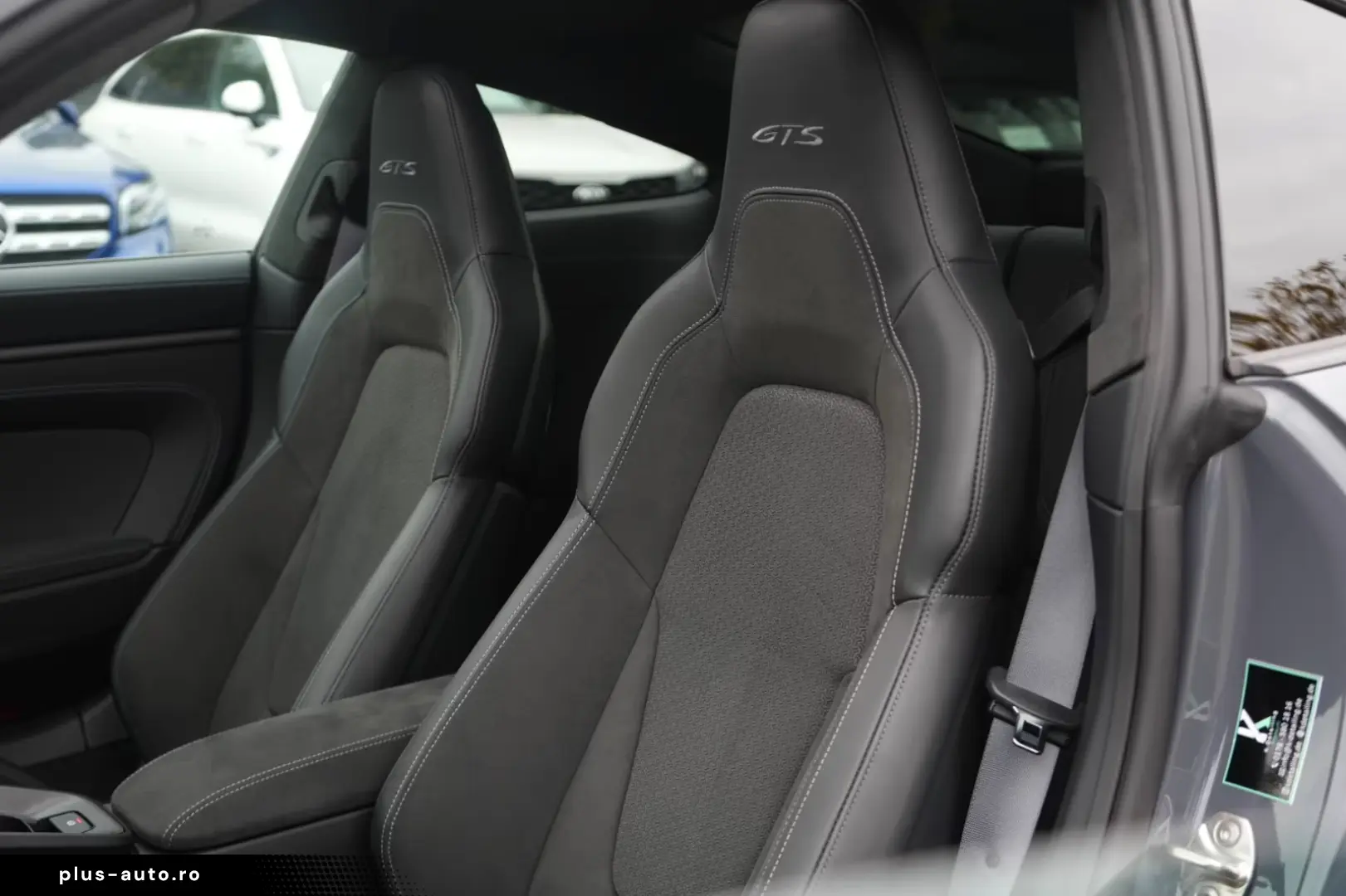 Porsche 992 Carrera 4 GTS LIFT 360 BOSE MATRIX