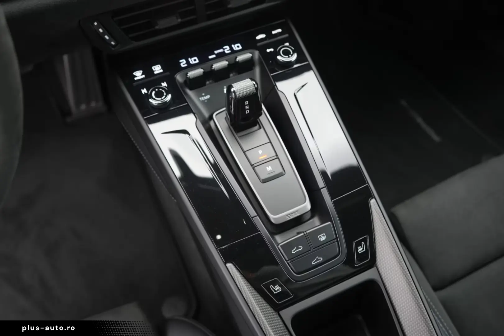 Porsche 992 Carrera 4 GTS LIFT 360 BOSE MATRIX