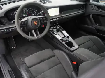 Porsche 992 Carrera 4 GTS LIFT 360 BOSE MATRIX