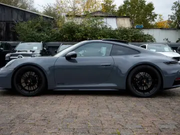 Porsche 992 Carrera 4 GTS LIFT 360 BOSE MATRIX