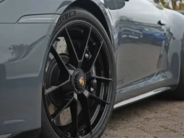 Porsche 992 Carrera 4 GTS LIFT 360 BOSE MATRIX