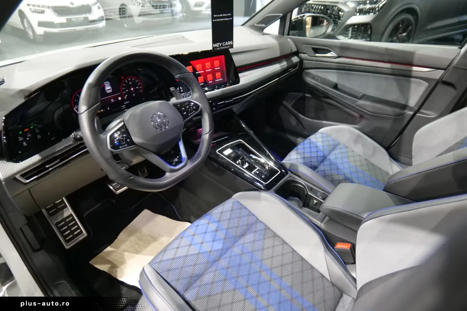 Volkswagen Golf VIII Lim. R 4Motion Pano