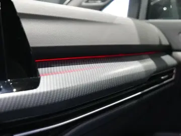 Volkswagen Golf VIII Lim. R 4Motion Pano