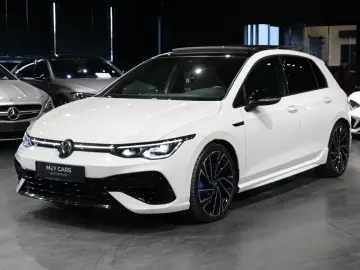 Volkswagen Golf VIII Lim. R 4Motion Pano