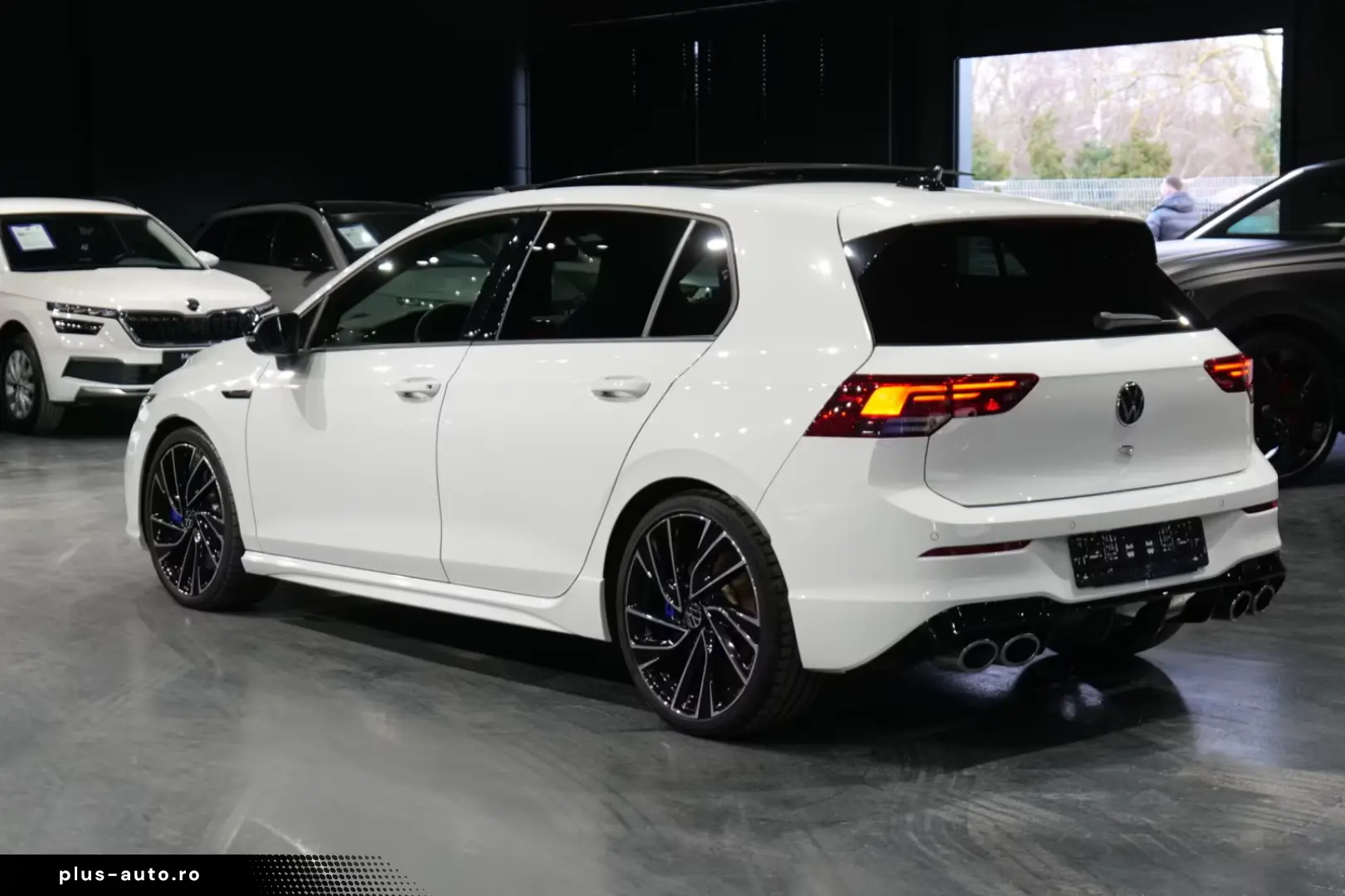 Volkswagen Golf VIII Lim. R 4Motion Pano