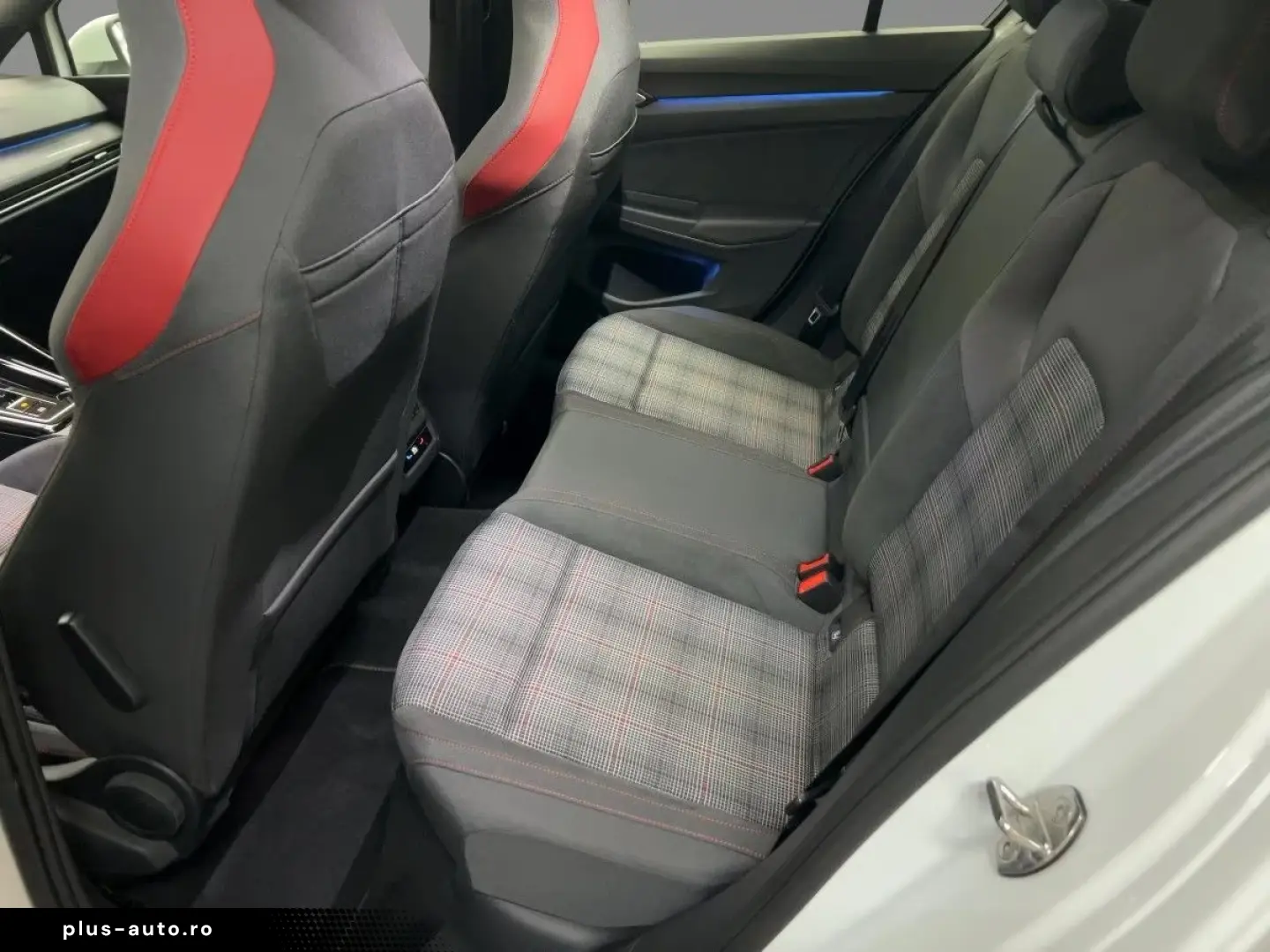 Volkswagen Golf VIII GTI 2.0 TSI DSG RearView