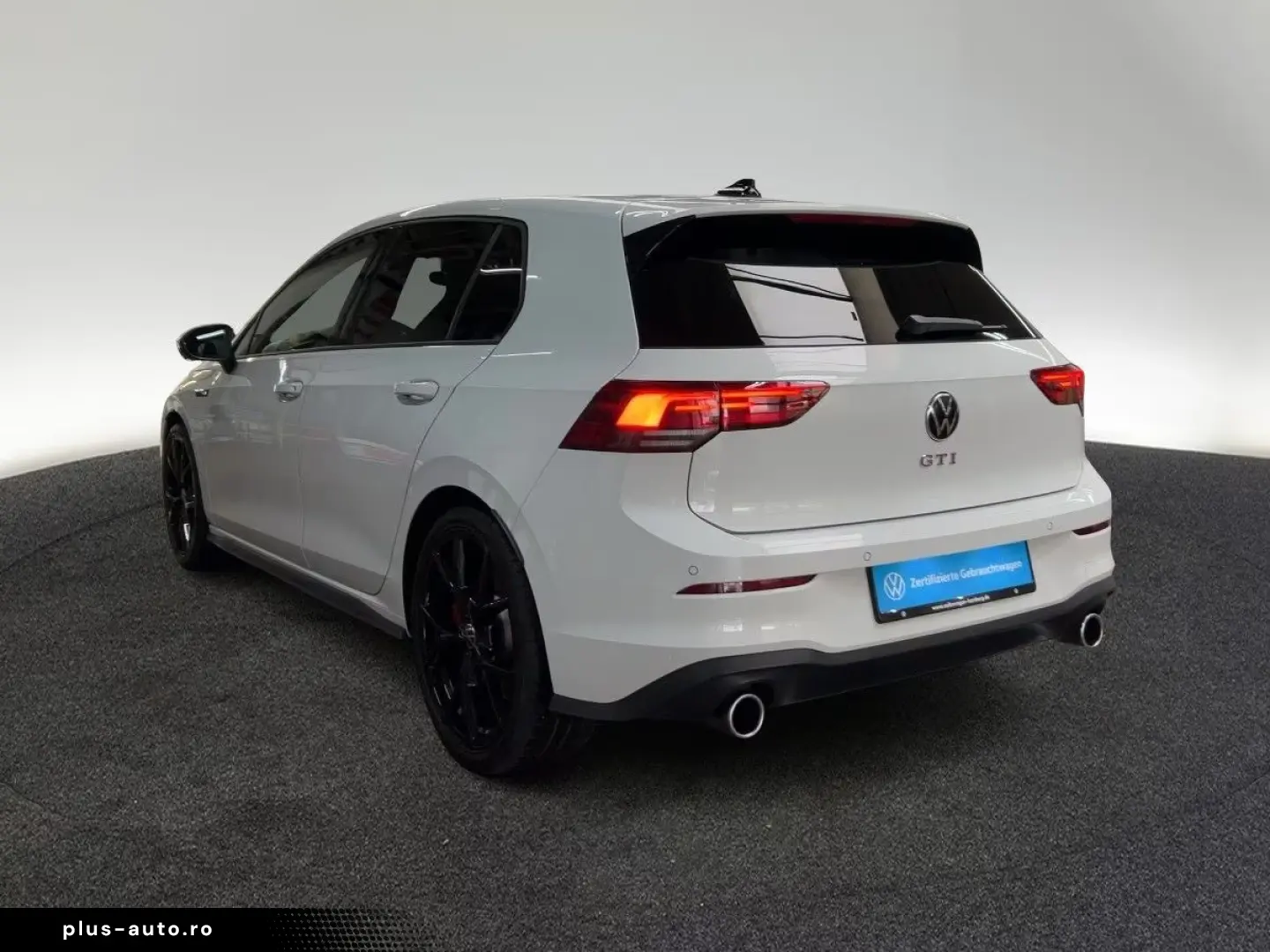 Volkswagen Golf VIII GTI 2.0 TSI DSG RearView