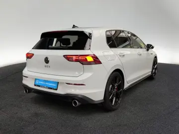 Volkswagen Golf VIII GTI 2.0 TSI DSG RearView