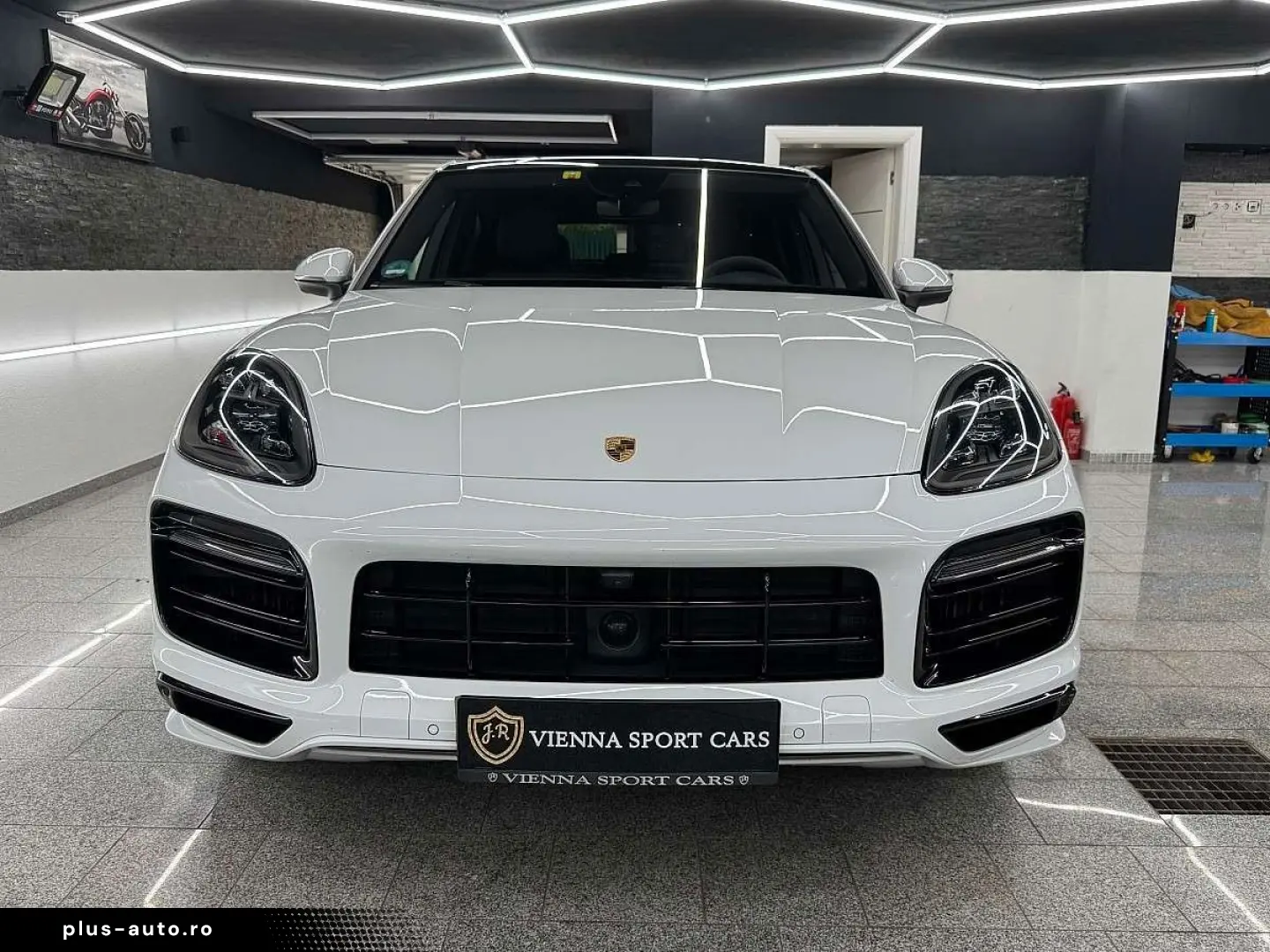 PORSCHE Cayenne Coupe E-Hybrid SPORT-DESIGN volan alcantara