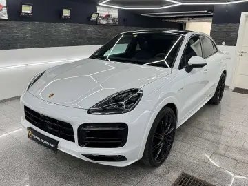PORSCHE Cayenne Coupe E-Hybrid SPORT-DESIGN volan alcantara