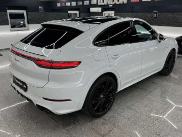 PORSCHE Cayenne Coupe E-Hybrid SPORT-DESIGN volan alcantara