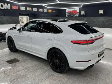 PORSCHE Cayenne Coupe E-Hybrid SPORT-DESIGN volan alcantara