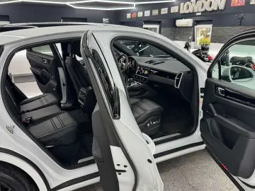 PORSCHE Cayenne Coupe E-Hybrid SPORT-DESIGN volan alcantara