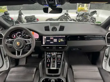 PORSCHE Cayenne Coupe E-Hybrid SPORT-DESIGN volan alcantara
