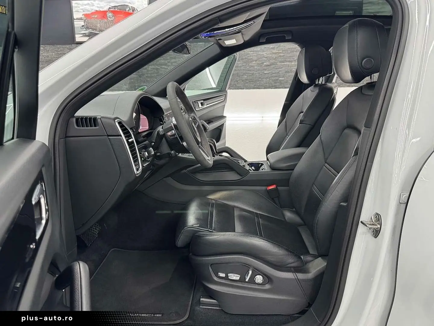 PORSCHE Cayenne Coupe E-Hybrid SPORT-DESIGN volan alcantara