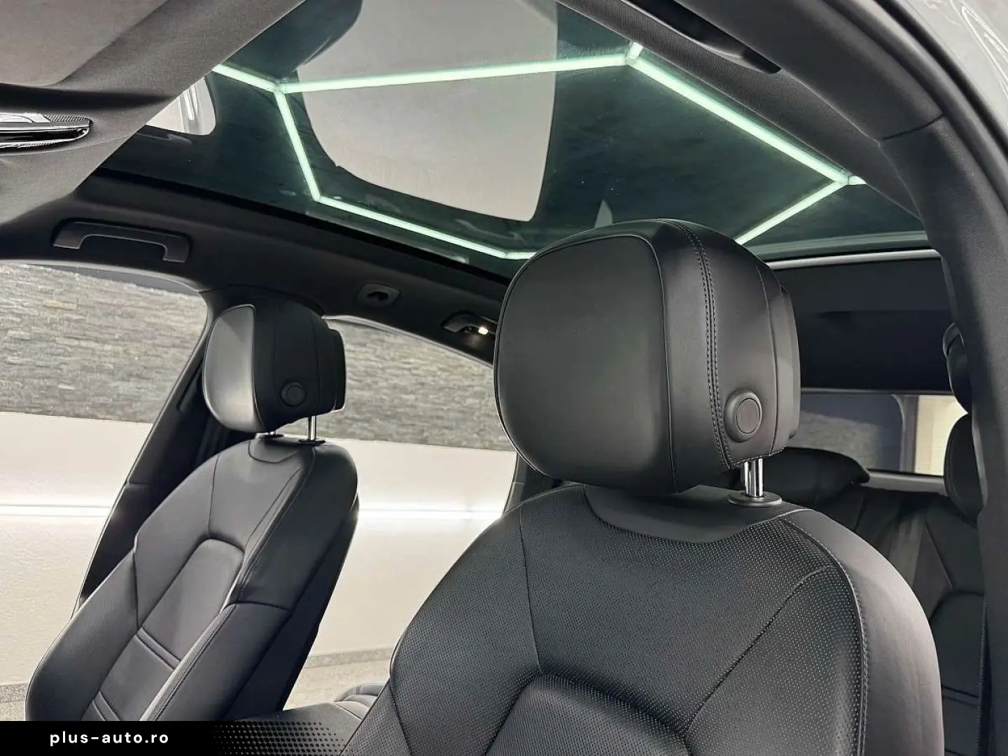PORSCHE Cayenne Coupe E-Hybrid SPORT-DESIGN volan alcantara