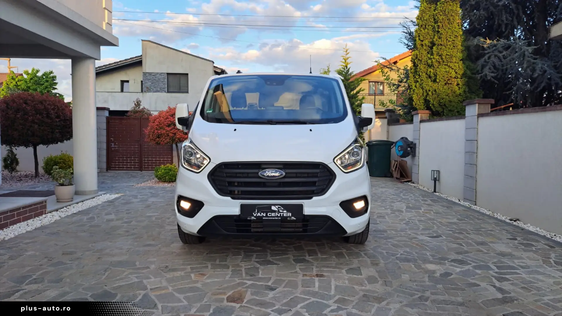 FORD CUSTOM VAN TREND L2H1 FWD