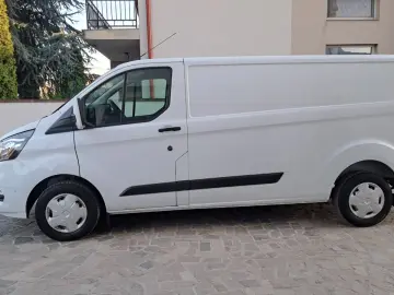 FORD CUSTOM VAN TREND L2H1 FWD