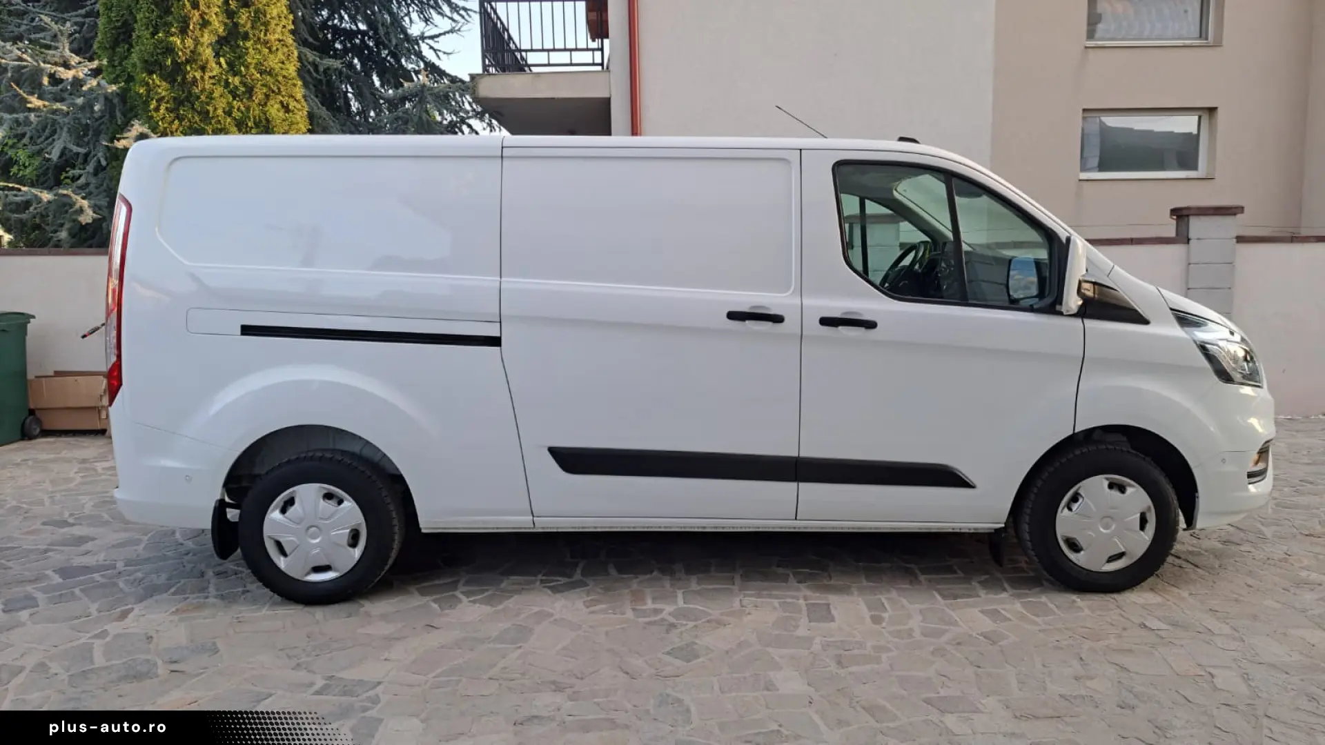 FORD CUSTOM VAN TREND L2H1 FWD