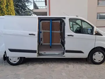 FORD CUSTOM VAN TREND L2H1 FWD