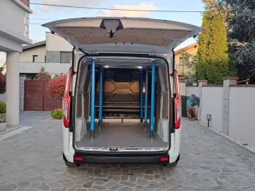 FORD CUSTOM VAN TREND L2H1 FWD