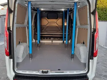 FORD CUSTOM VAN TREND L2H1 FWD