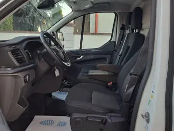 FORD CUSTOM VAN TREND L2H1 FWD