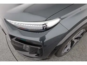 Audi SQ6 e-tron B&O HUD LED