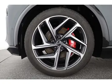 Audi SQ6 e-tron B&O HUD LED