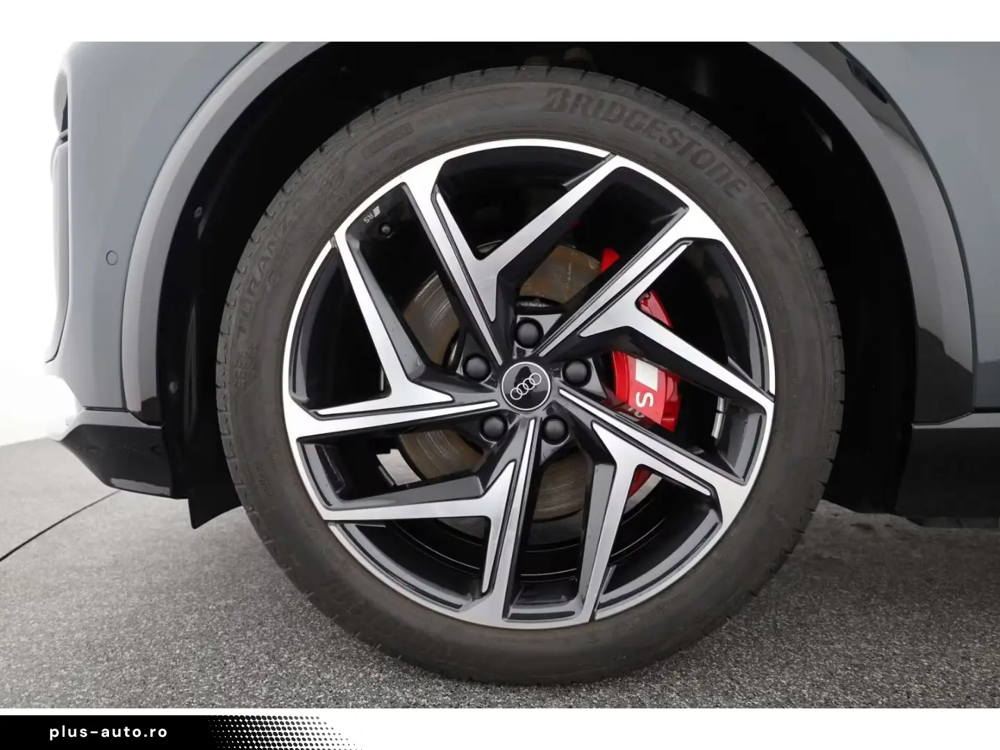 Audi SQ6 e-tron B&O HUD LED