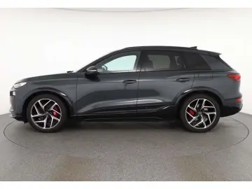 Audi SQ6 e-tron B&O HUD LED