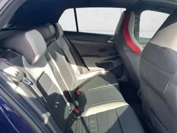Volkswagen Golf VIII 2.0 TSI GTI Clubsport PANO Akrapovic