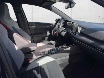 Volkswagen Golf VIII 2.0 TSI GTI Clubsport PANO Akrapovic