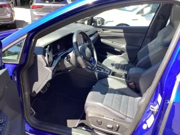 Volkswagen Golf VIII R Akrapovic DSG 4M