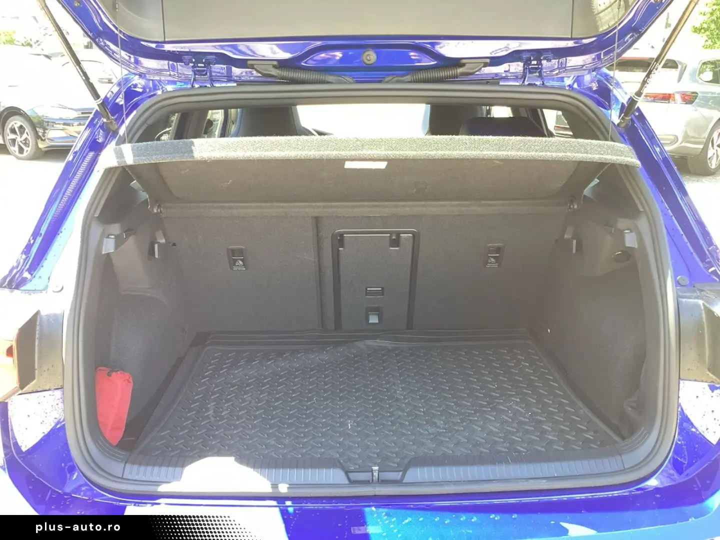 Volkswagen Golf VIII R Akrapovic DSG 4M