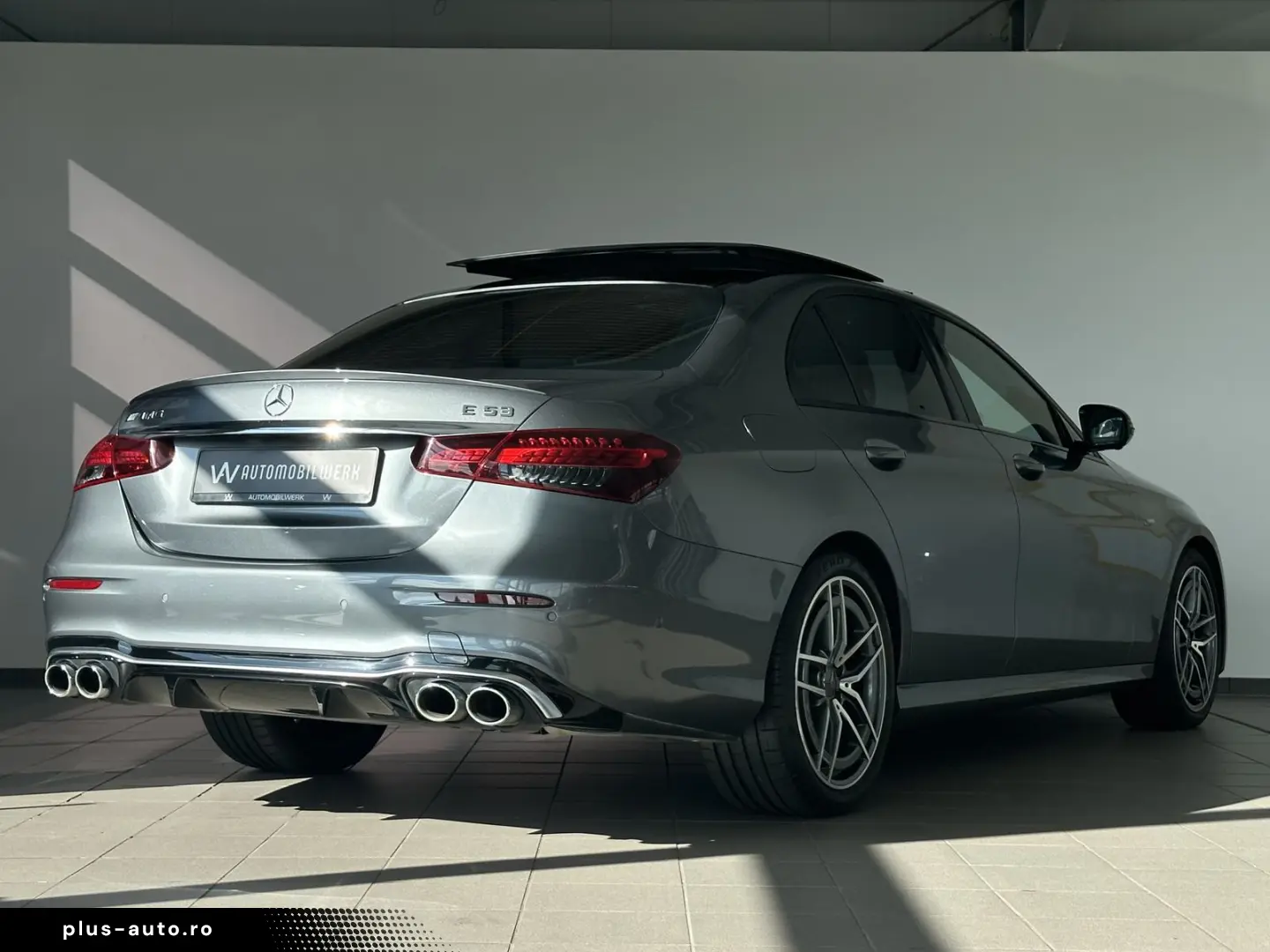 MERCEDES-BENZ E 53 AMG 4Matic   PANO  MEM  LED  360  PERFORM