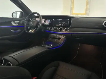 MERCEDES-BENZ E 53 AMG 4Matic   PANO  MEM  LED  360  PERFORM