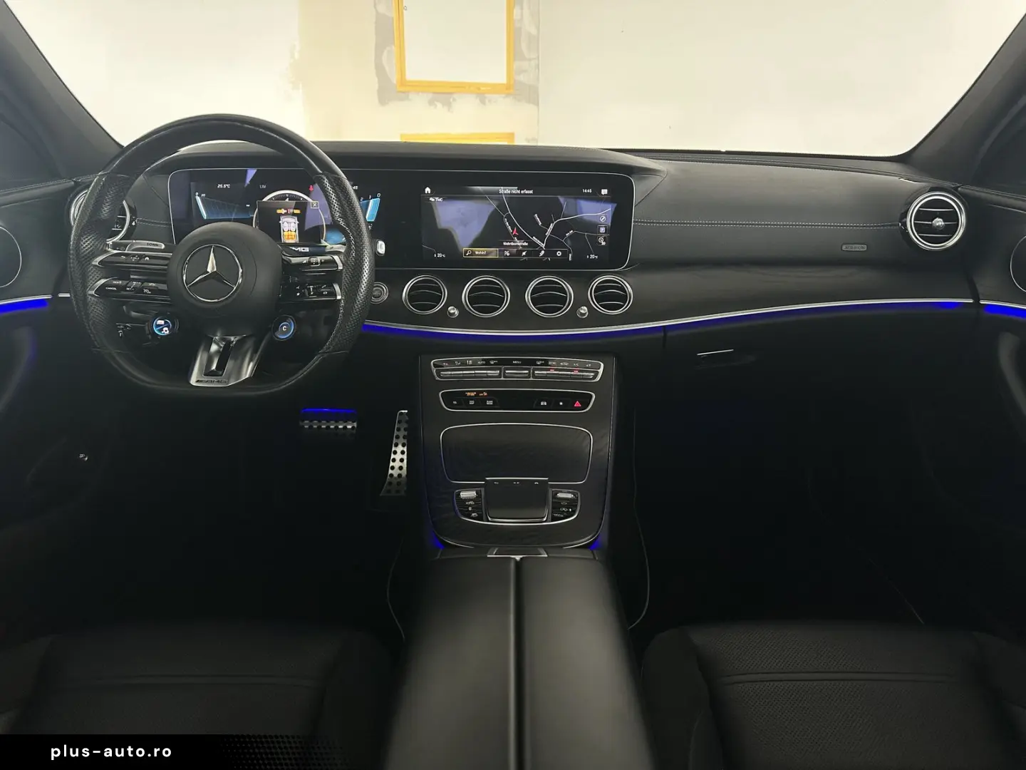 MERCEDES-BENZ E 53 AMG 4Matic   PANO  MEM  LED  360  PERFORM