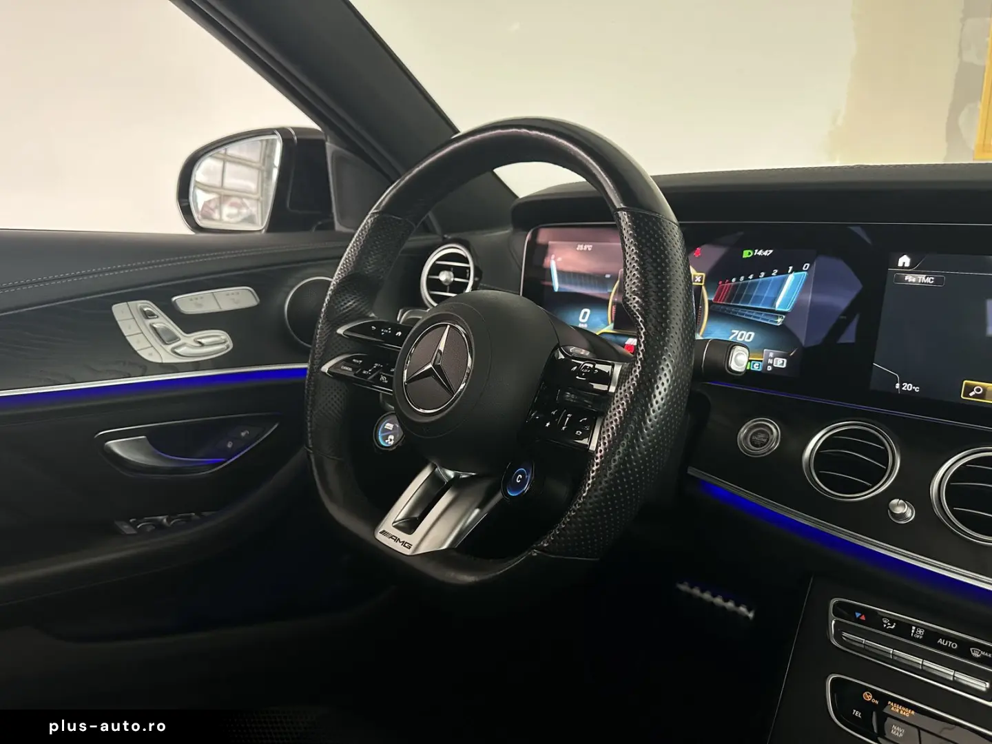 MERCEDES-BENZ E 53 AMG 4Matic   PANO  MEM  LED  360  PERFORM