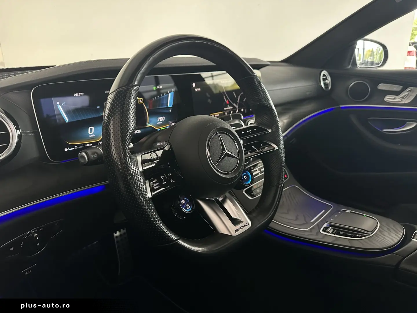 MERCEDES-BENZ E 53 AMG 4Matic   PANO  MEM  LED  360  PERFORM
