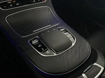 MERCEDES-BENZ E 53 AMG 4Matic   PANO  MEM  LED  360  PERFORM
