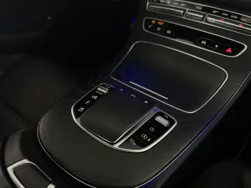 MERCEDES-BENZ E 53 AMG 4Matic   PANO  MEM  LED  360  PERFORM
