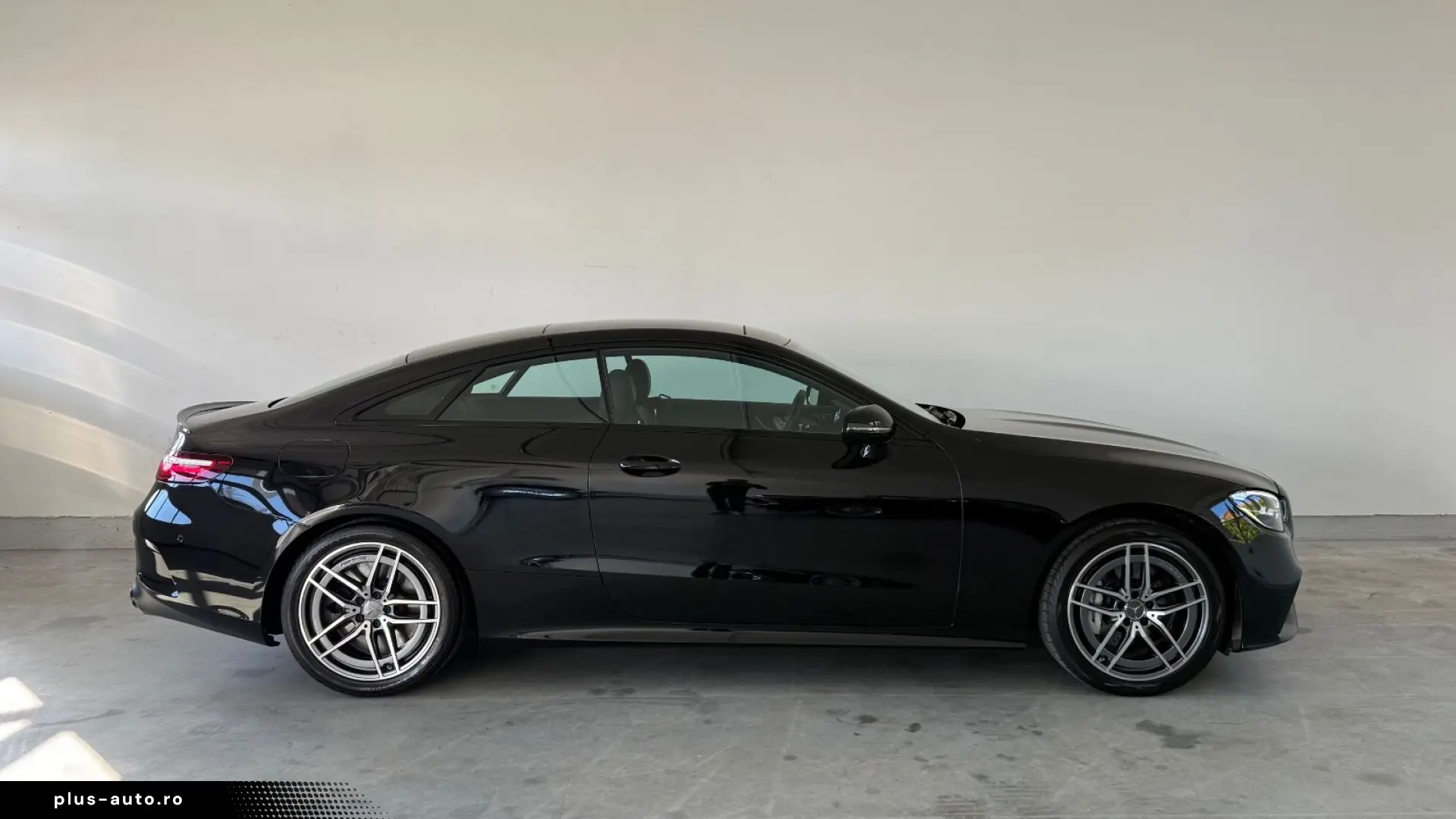 MERCEDES-BENZ E 53 AMG Coupe 4M PANO  360