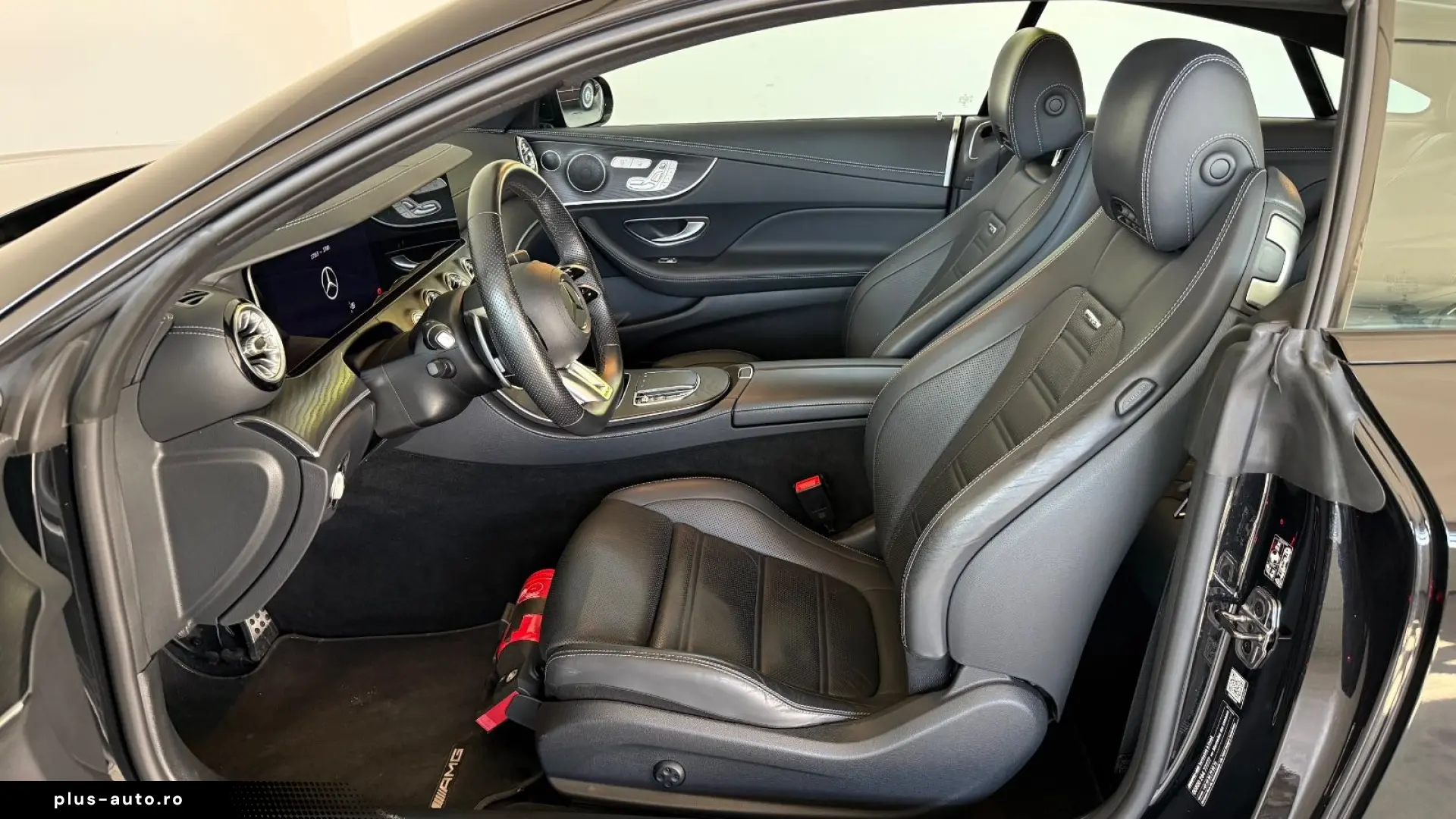MERCEDES-BENZ E 53 AMG Coupe 4M PANO  360