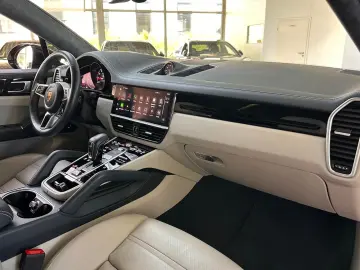 PORSCHE Cayenne Coupe GTS  14WEGE HUD Matrix