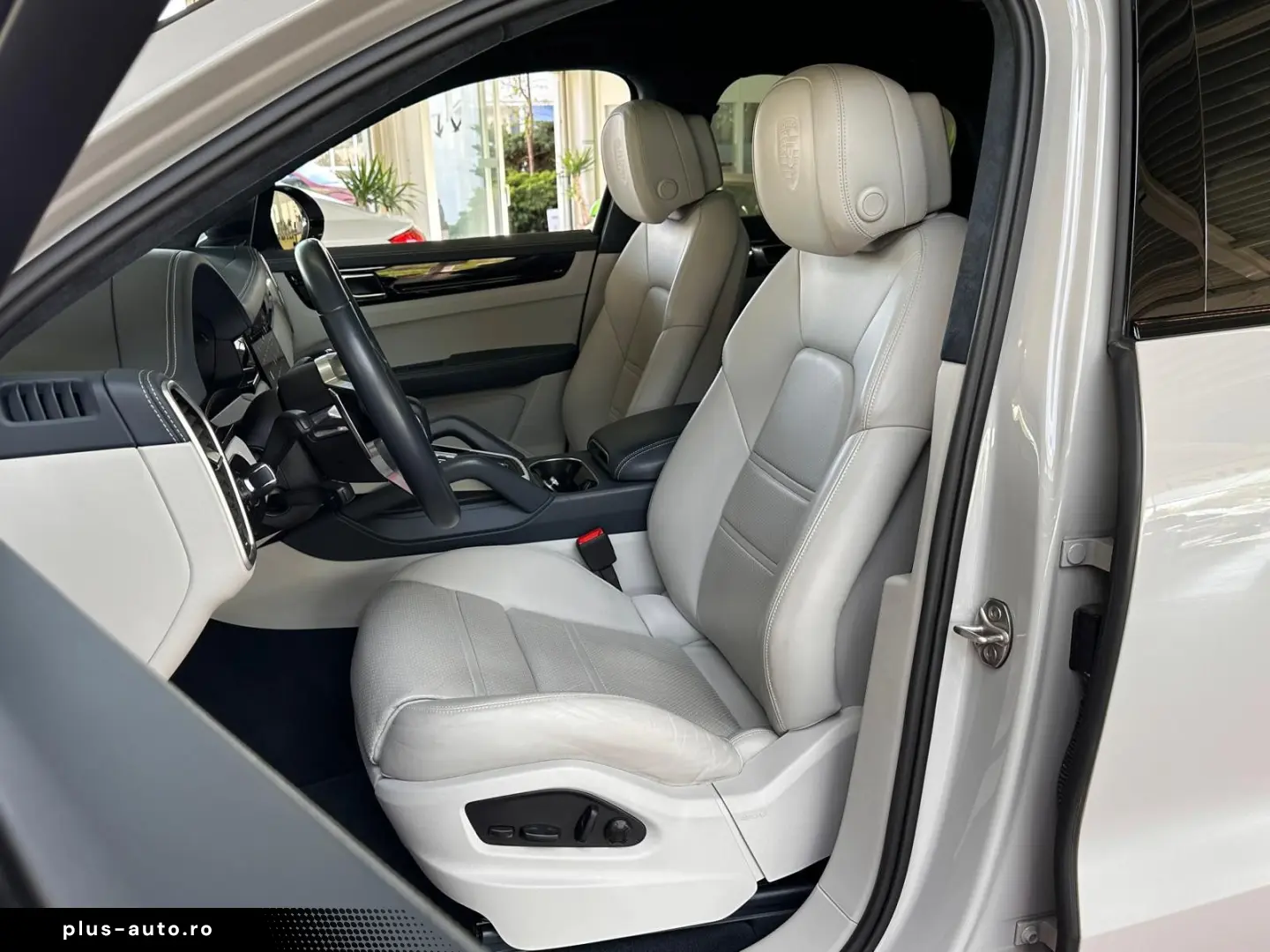 PORSCHE Cayenne Coupe GTS  14WEGE HUD Matrix