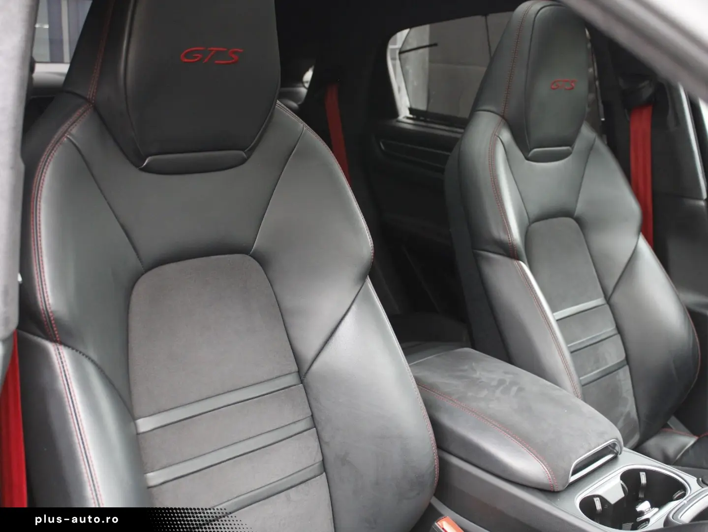 PORSCHE CAYENNE GTS COUPE MAX.VOLL  CARBON NiGHT PANO 22