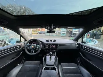 PORSCHE Cayenne Coupé GTS Burm3D 18Wege HA Chrono Approv